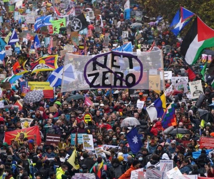 Las voces de “abajo” se hacen escuchar en Glasgow. Las voces de “abajo” se hacen escuchar en Glasgow.