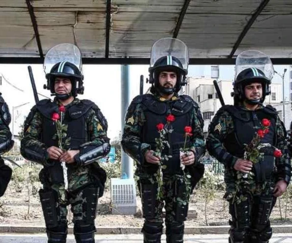 Los iraníes agradecen el actuar de la policía nacional. Los iraníes agradecen el actuar de la policía nacional.
