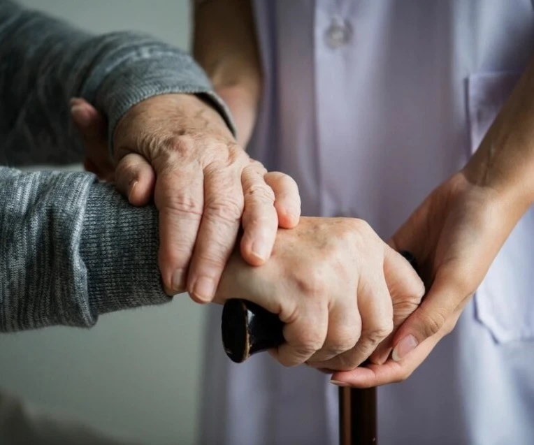 Un medicamento argentino muestra buenos resultados contra el Parkinson. Imagen: Freepik. Un medicamento argentino muestra buenos resultados contra el Parkinson. Imagen: Freepik.