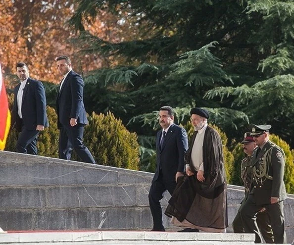 El presidente Ebrahim Raisi recibió en el Palacio Presidencial de la capital iraní al primer ministro iraquí Muhammad Shia al-Sudani. El presidente Ebrahim Raisi recibió en el Palacio Presidencial de la capital iraní al primer ministro iraquí Muhammad Shia al-Sudani.