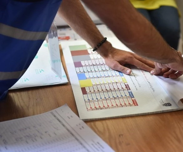 Continúa el conteo de votos en las elecciones legislativas libanesas. Continúa el conteo de votos en las elecciones legislativas libanesas.