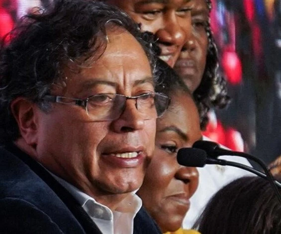 Petro-Márquez: La Posibilidad de Hacer Historia Petro-Márquez: La Posibilidad de Hacer Historia