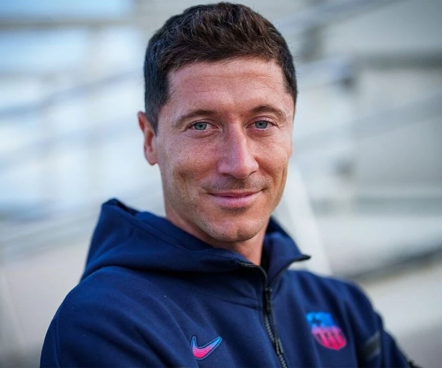 Delantero Lewandowski sigue sin entrenar con el Barcelona Delantero Lewandowski sigue sin entrenar con el Barcelona