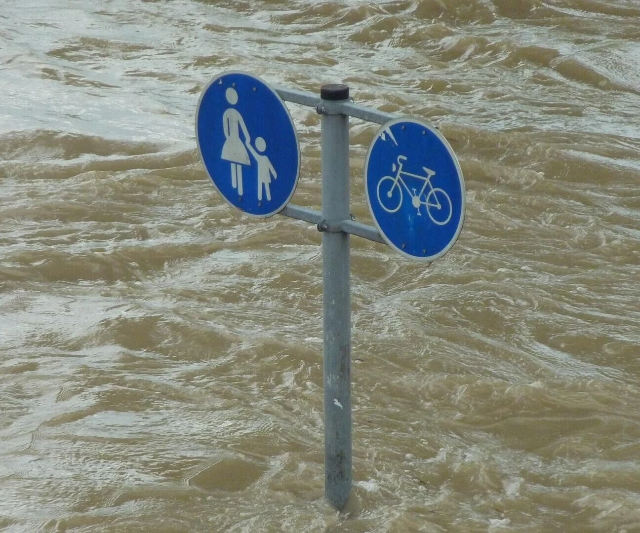 Irán reporta fallecidos por inundaciones. Foto tomada de Sputnik. Irán reporta fallecidos por inundaciones. Foto tomada de Sputnik.