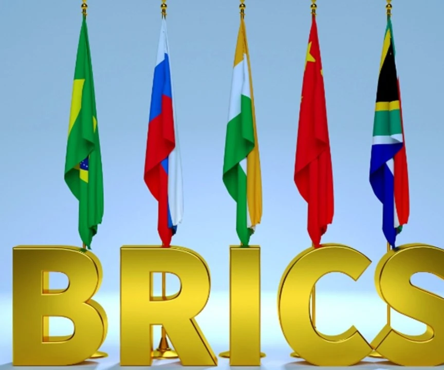 BRICS deben mejorar la asociación para contrarrestar la política de po BRICS deben mejorar la asociación para contrarrestar la política de po