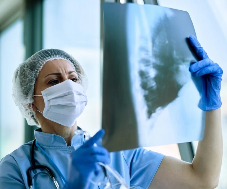 Confirman seis decesos por brote de Legionella en Tucumán, Argentina. Imagen: Freepik. Confirman seis decesos por brote de Legionella en Tucumán, Argentina. Imagen: Freepik.