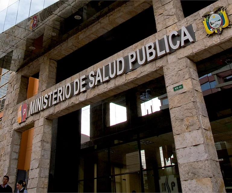 Ecuador confirma primer caso de gripe aviar en humanos Ecuador confirma primer caso de gripe aviar en humanos