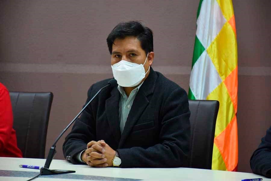 El ministro de Salud y Deportes, Jeyson Auza.