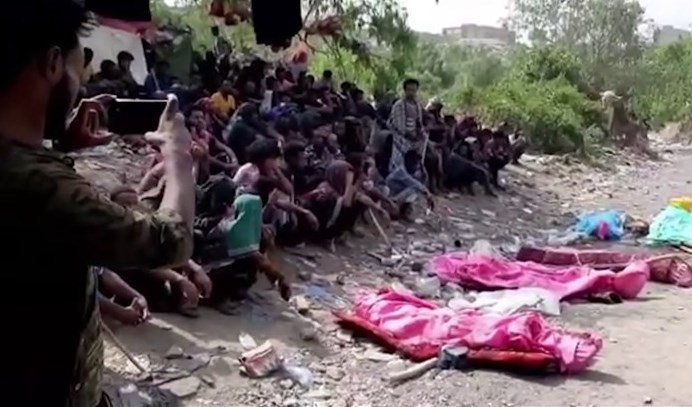 Según denuncian los guardias sauditas disparan directamente y, a menudo, usan morteros para eliminar las concentraciones de inmigrantes.