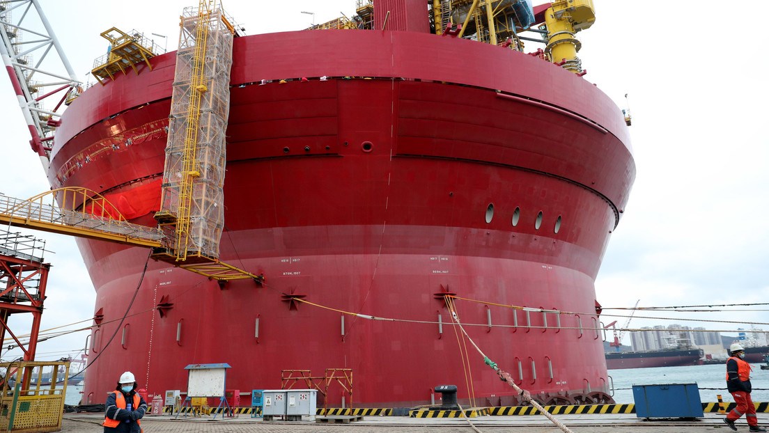 Tope de precio de petróleo provoca atasco de buques en aguas turcas