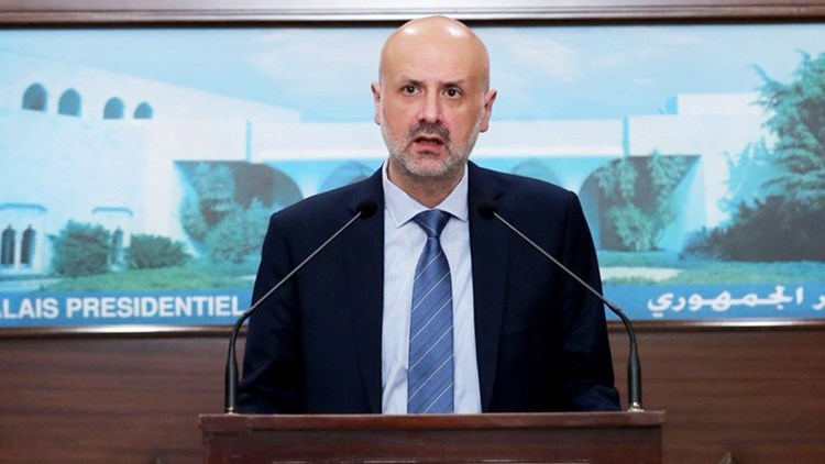 El ministro libanés del Interior y Municipios, Bassam Mawlaw.