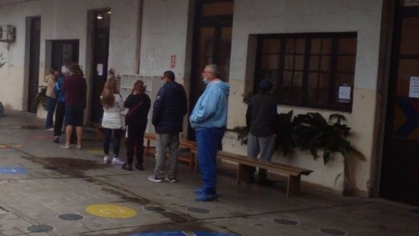 En Uruguay comienza referéndum para derogar 135 artículos de la LUC