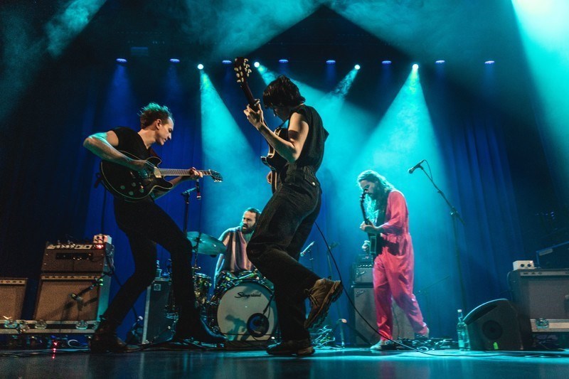Grupo de rock Big Thief cancela conciertos de 