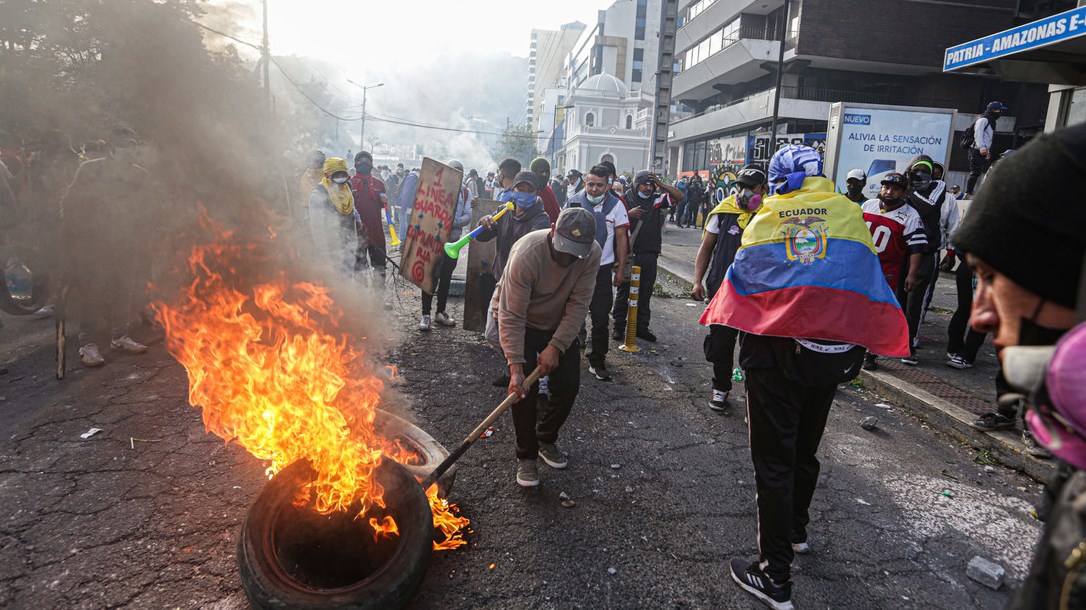 Conaei: Autores de ataque a Fiscalía de Quito no son del movimiento indígena ecuatoriano