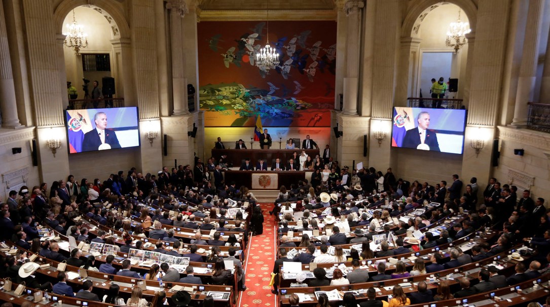 Abuchean a Iván Duque en Congreso colombiano
