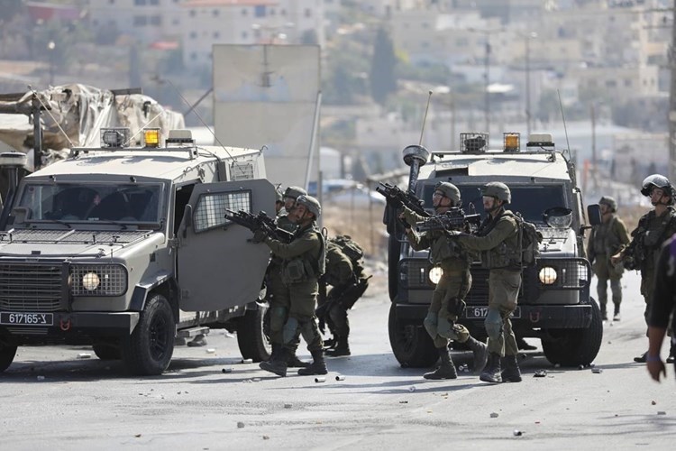 Reportan siete palestinos heridos al sur de Hebrón.