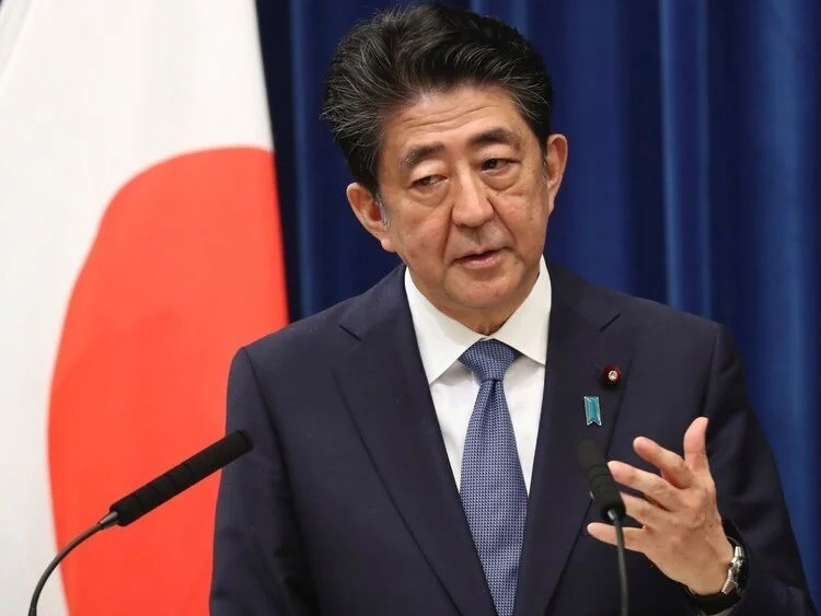 Muere ex primer ministro japonés Shinzo Abe tras ser recibir un disparo.
