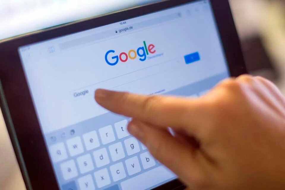Google lanza el rival de ChatGPT