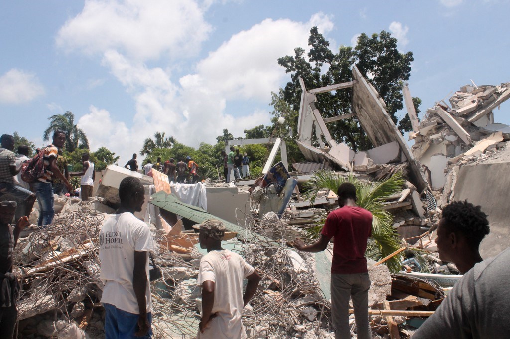 Confirman tres fallecidos tras sismo en el oeste de Haití. Foto: AP. 